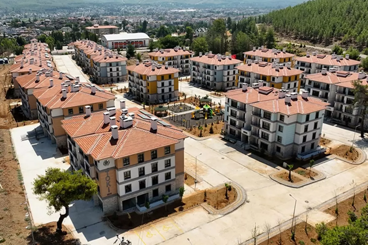 Yüzyılın Konut Projesi'nde kura heyecanı 14 il ile devam edecek