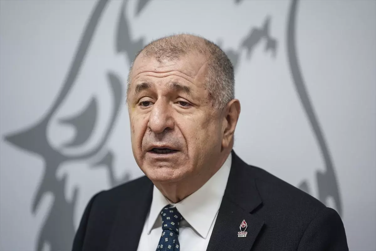 Zafer Partisi Genel Başkanı Özdağ, partisinin Üsküdar ilçe başkanlığının açılışına katıldı Açıklaması