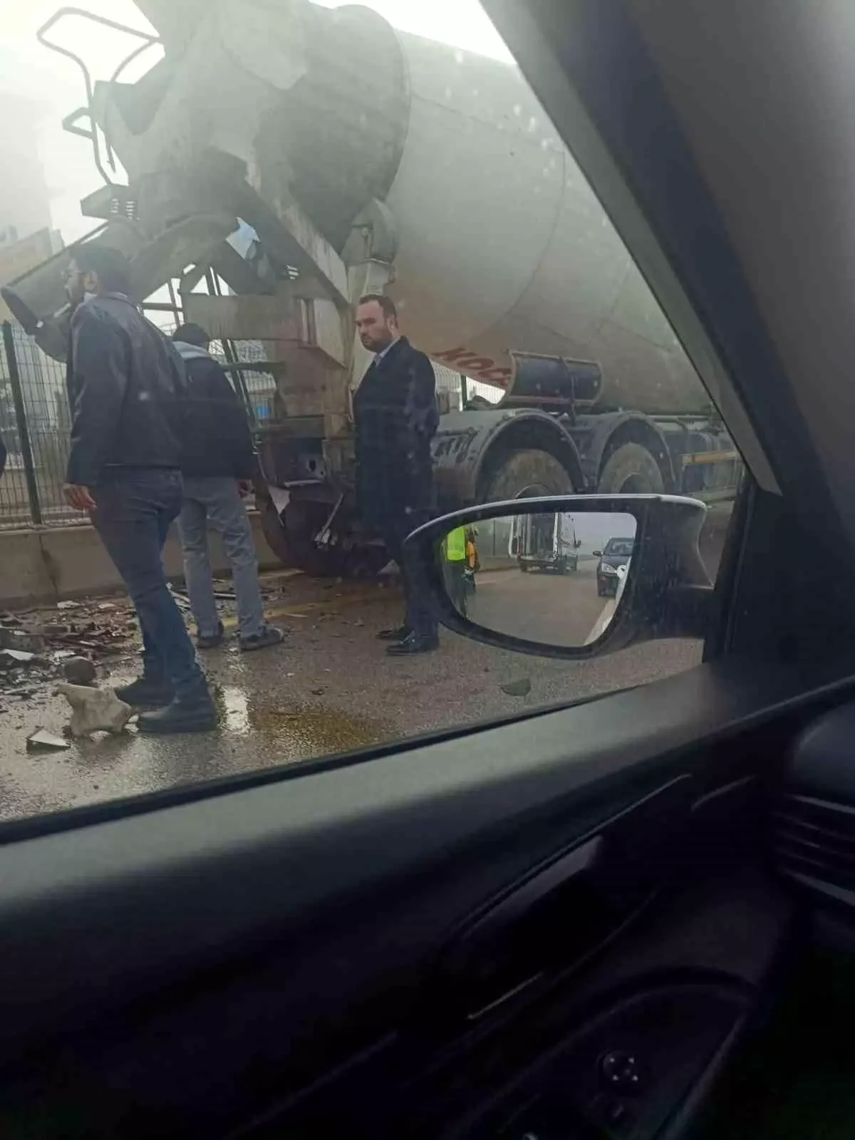 Ankara'da sis kazaları da beraberinde getirdi: 5 yaralı