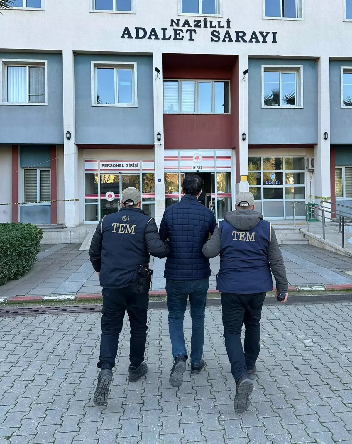 FETÖ/PDY üyesi eski polis yakalandı