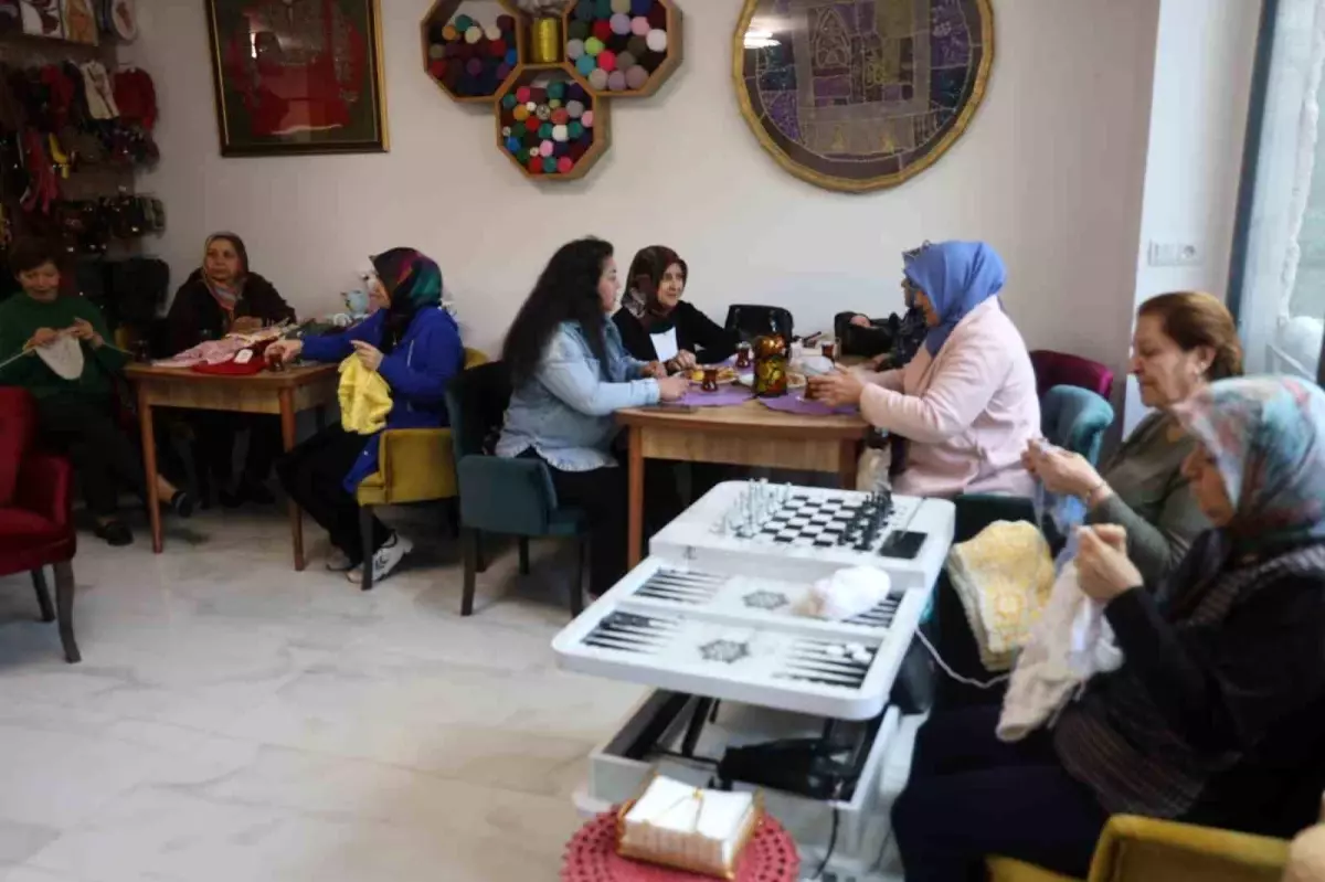 Bu kafeye erkekler giremiyor