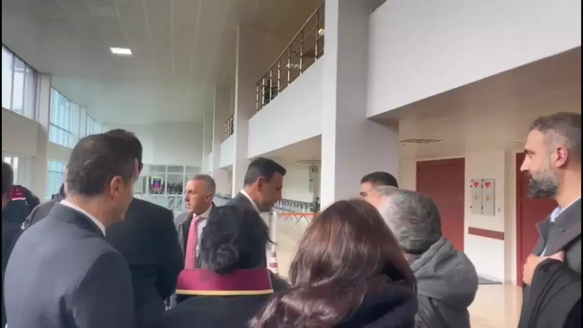 CHP'nin 'İstanbul İl Başkanlığı seçimlerinde usulsüzlük' davasında ilk duruşma