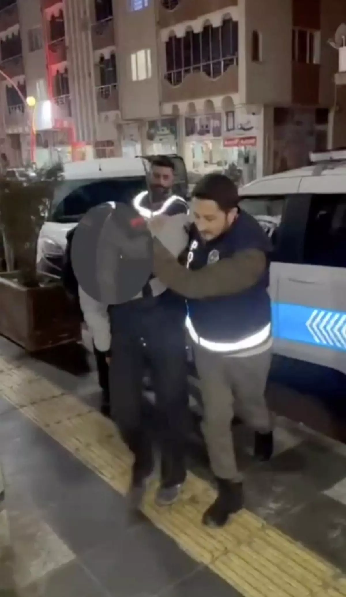 Çorum'da aranan 2 şahıs yakalandı