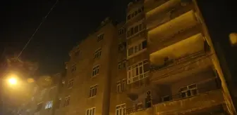Diyarbakır'da kolonu patlayan bina ile bitişiğindeki apartman ve müstakil ev tahliye edildi