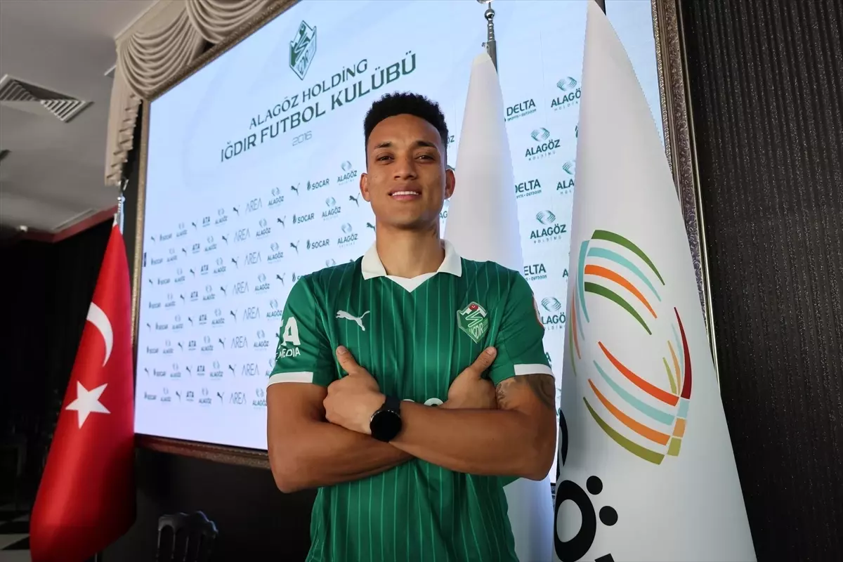 Iğdır FK, Wenderson Tsunami'yi renklerine bağladı