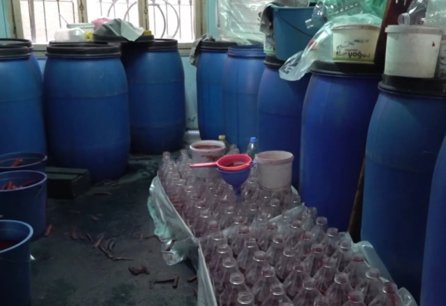 imalathanede mide bulandiran goruntu zabita bile 19432129 7094 m