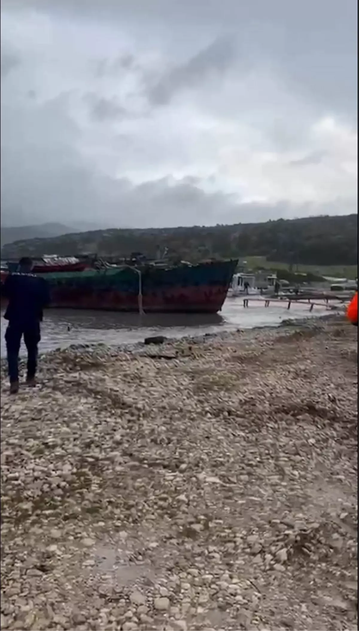 İzmir'de kaçak gemi sökümüne 2,3 milyon lira ceza