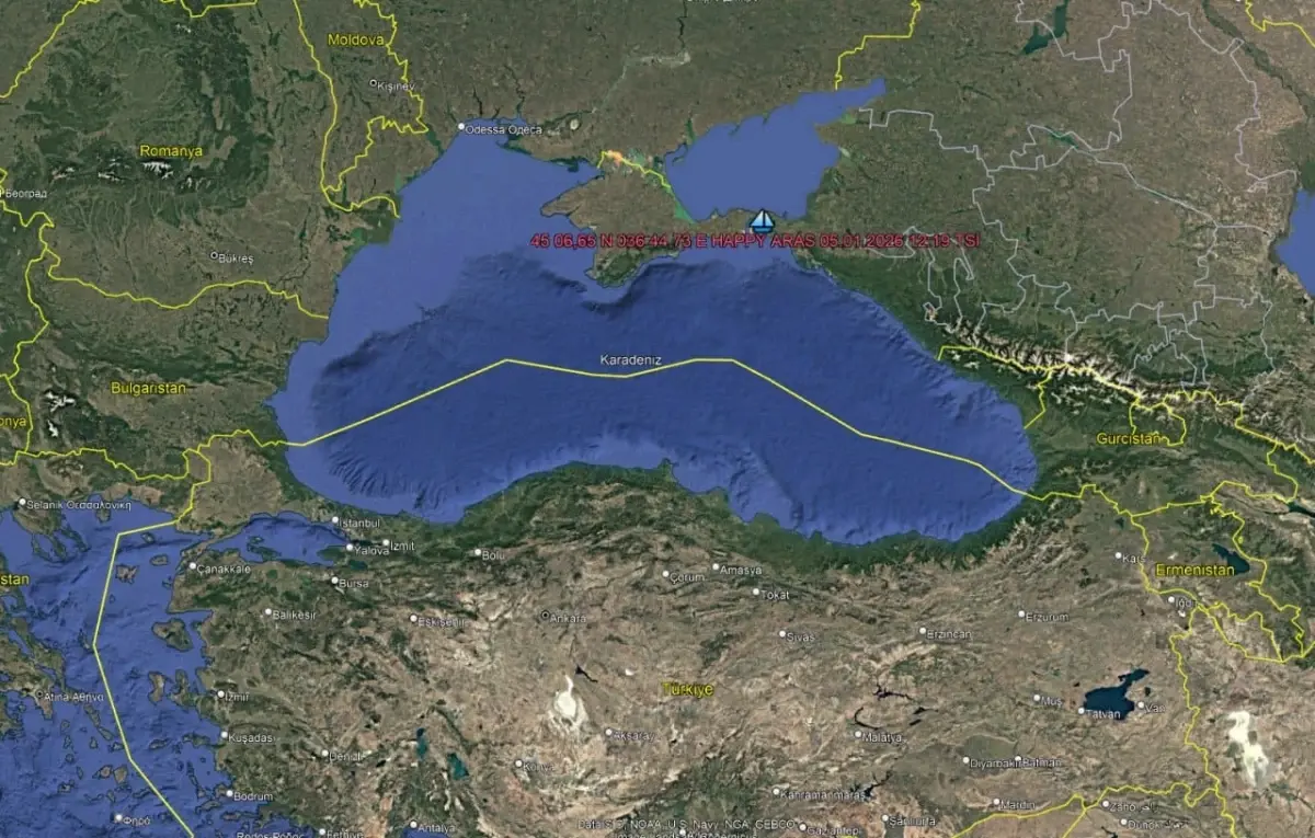 Karadeniz'de Türk gemisi karaya oturdu; 3'ü Türk 11 mürettebat kurtarıldı