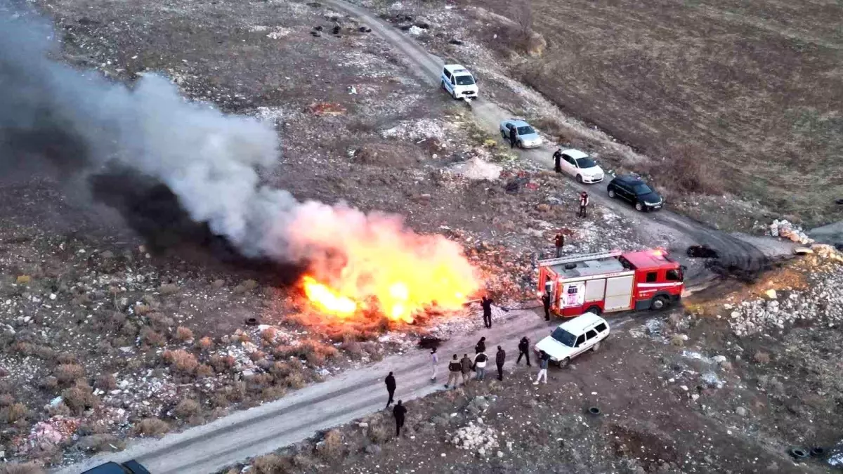 Karaman'da boş arazide çıkan yangını itfaiye söndürdü