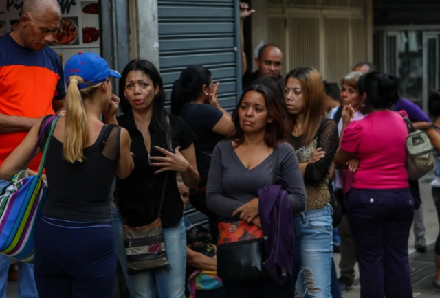 Colombia is preparing for a refugee influx from Venezuela! Thousands of soldiers have been deployed to the border