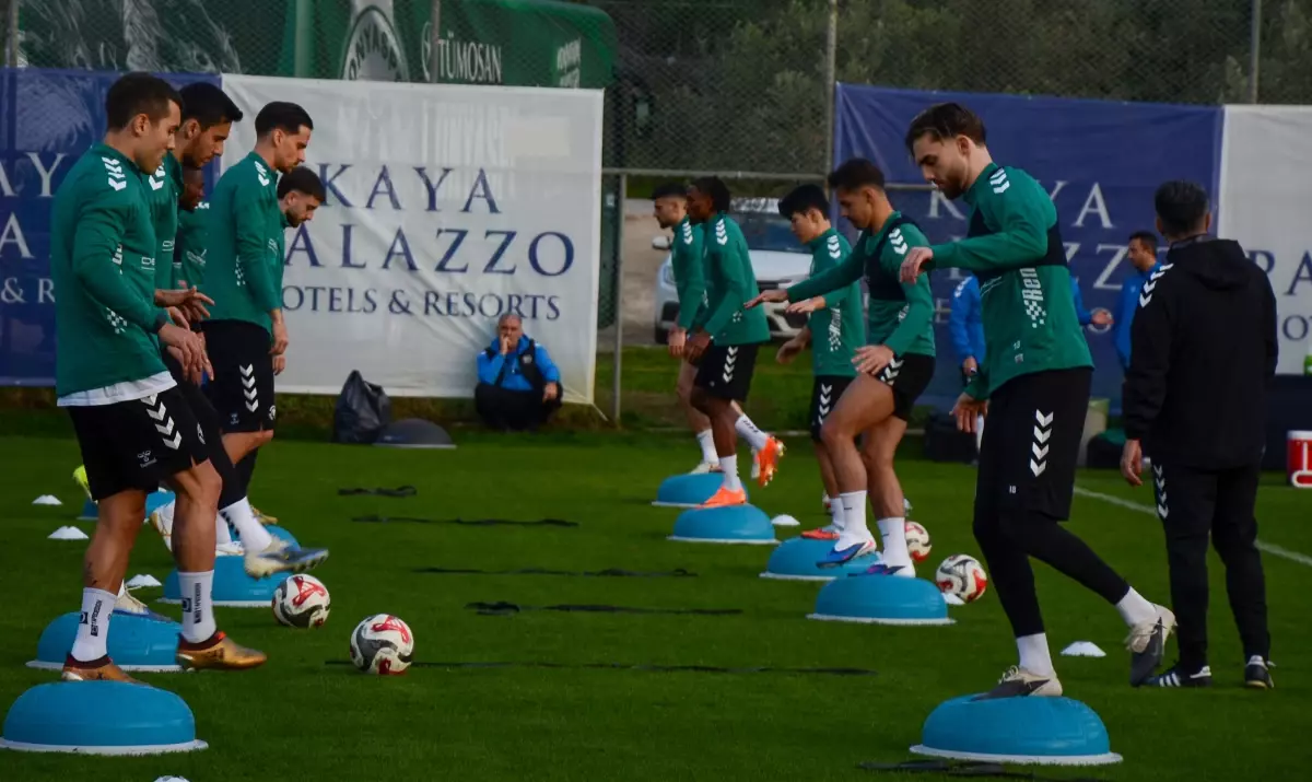 Konyaspor'da yeni transfer Berkan Kutlu antrenmanda