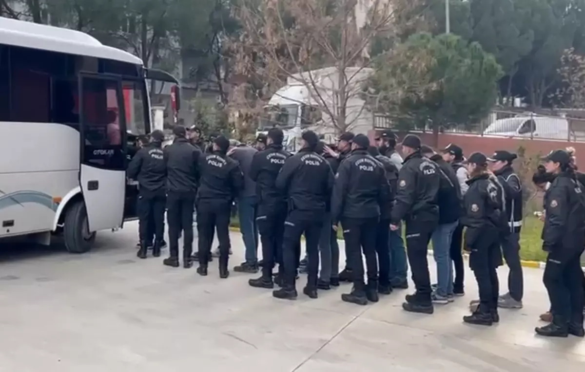 Manisa'da dolandırıcılık ve kara para aklama operasyonu: 15 gözaltı
