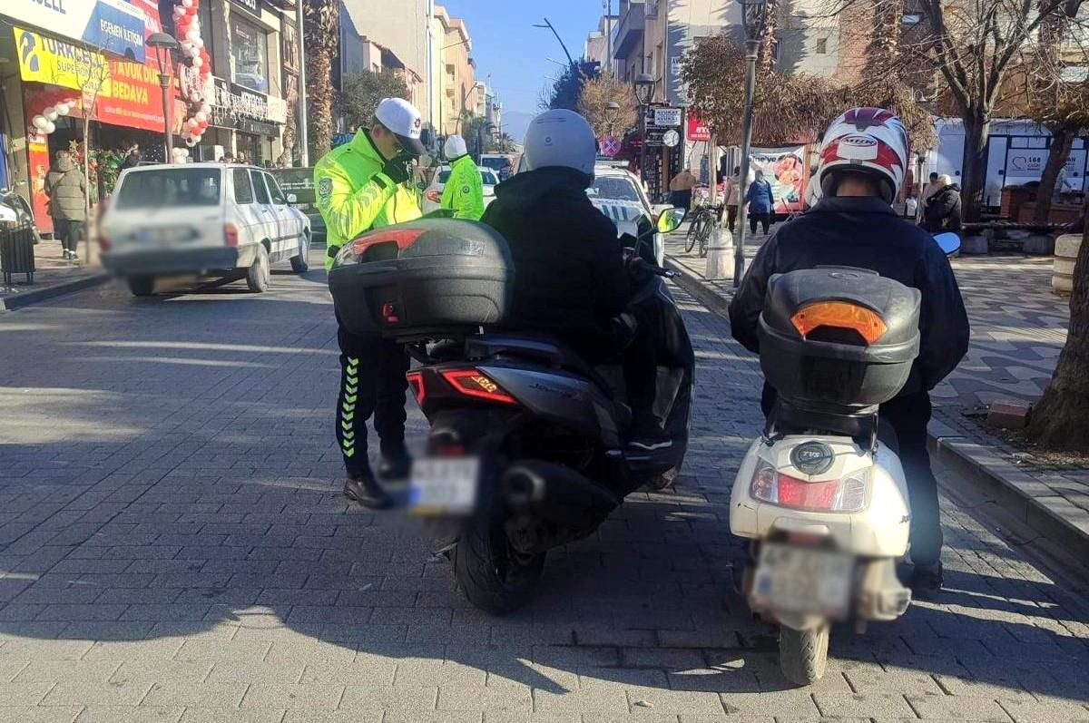 Manisa'da motosiklet denetiminde 3,25 milyon TL ceza kesildi