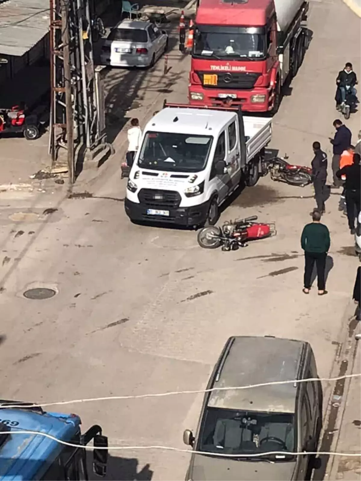 Motosikletle polisten kaçarken kaza yaptı yakalandı, 28 bin TL ceza yedi