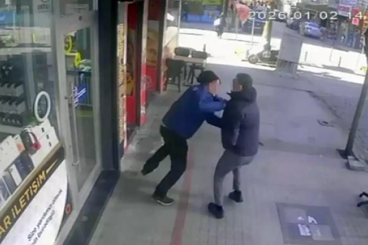 Oyuncak silahla kuyumcu soymaya kalktı, sonrasında olanlar bomba