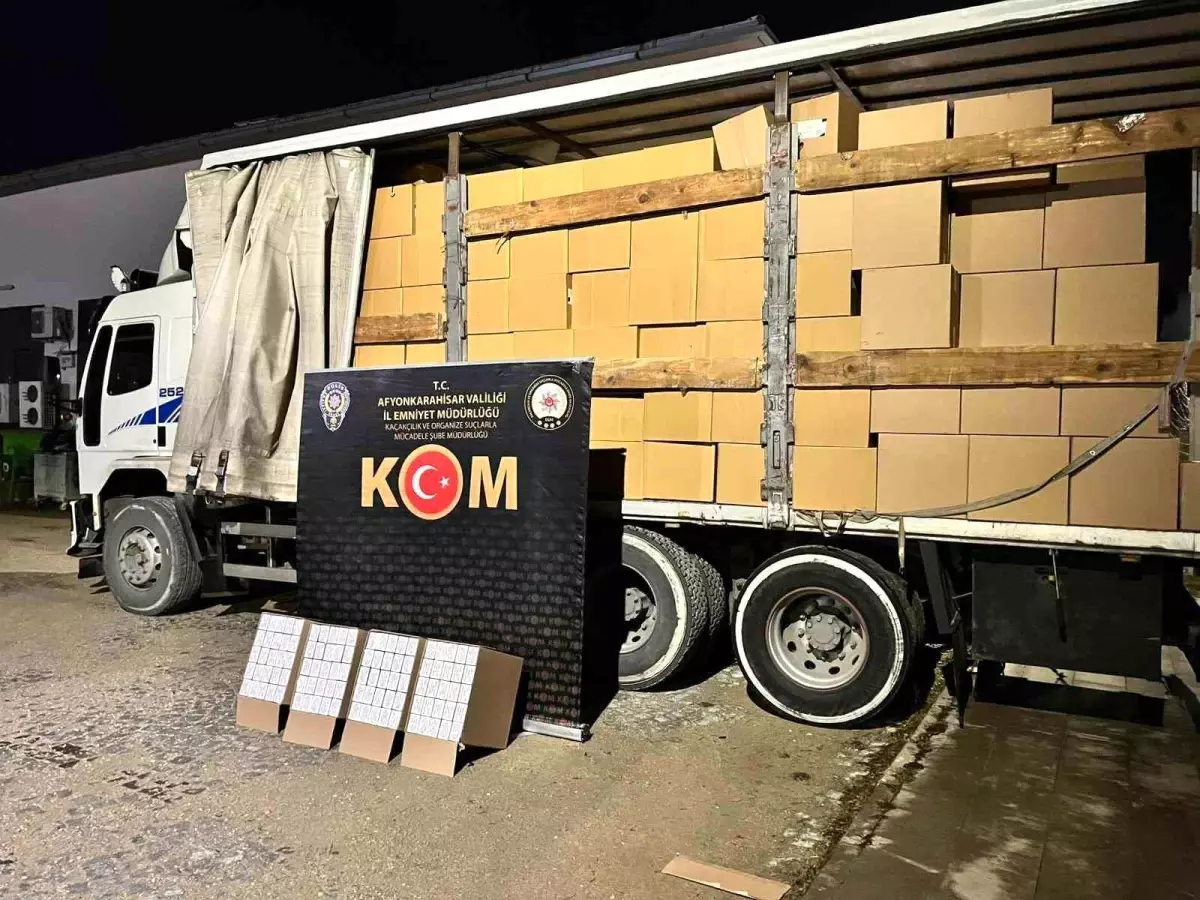 Polis milyonlarca sahte bandrollü makaron ele geçirdi