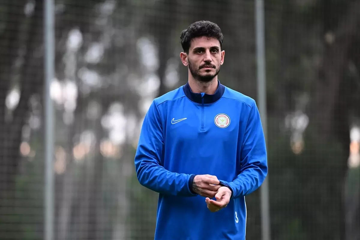 Samet Akaydın, transfere değil Çaykur Rizespor'a odaklı