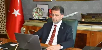 Şırnak Üniversitesi Rektörü Prof. Dr. Alkış, AA'nın 'Yılın Kareleri' oylamasına katıldı