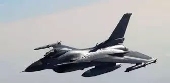 Tayvan'da F-16 savaş uçağı eğitim uçuşunda düştü