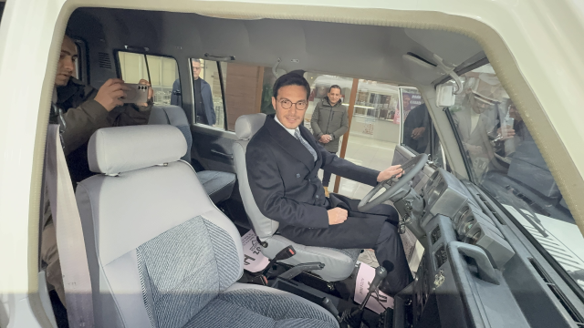 He had bought it after seeing it by chance! 'Super Governor's official vehicle returned to the roads after 45 years