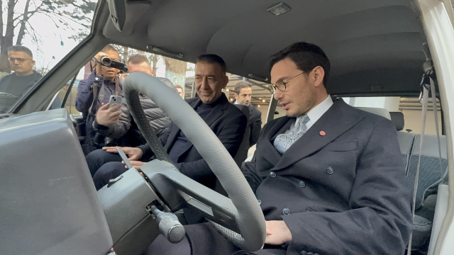 He had bought it after seeing it by chance! 'Super Governor's official vehicle returned to the roads after 45 years