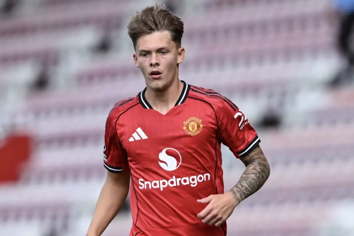 Transfer bitti! Kayserispor'a Manchester United'dan 21 yaşında sol kanat