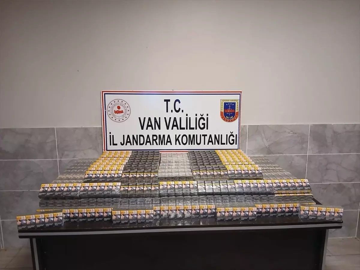 Van'da 3 bin 300 paket gümrük kaçağı sigara ele geçirildi