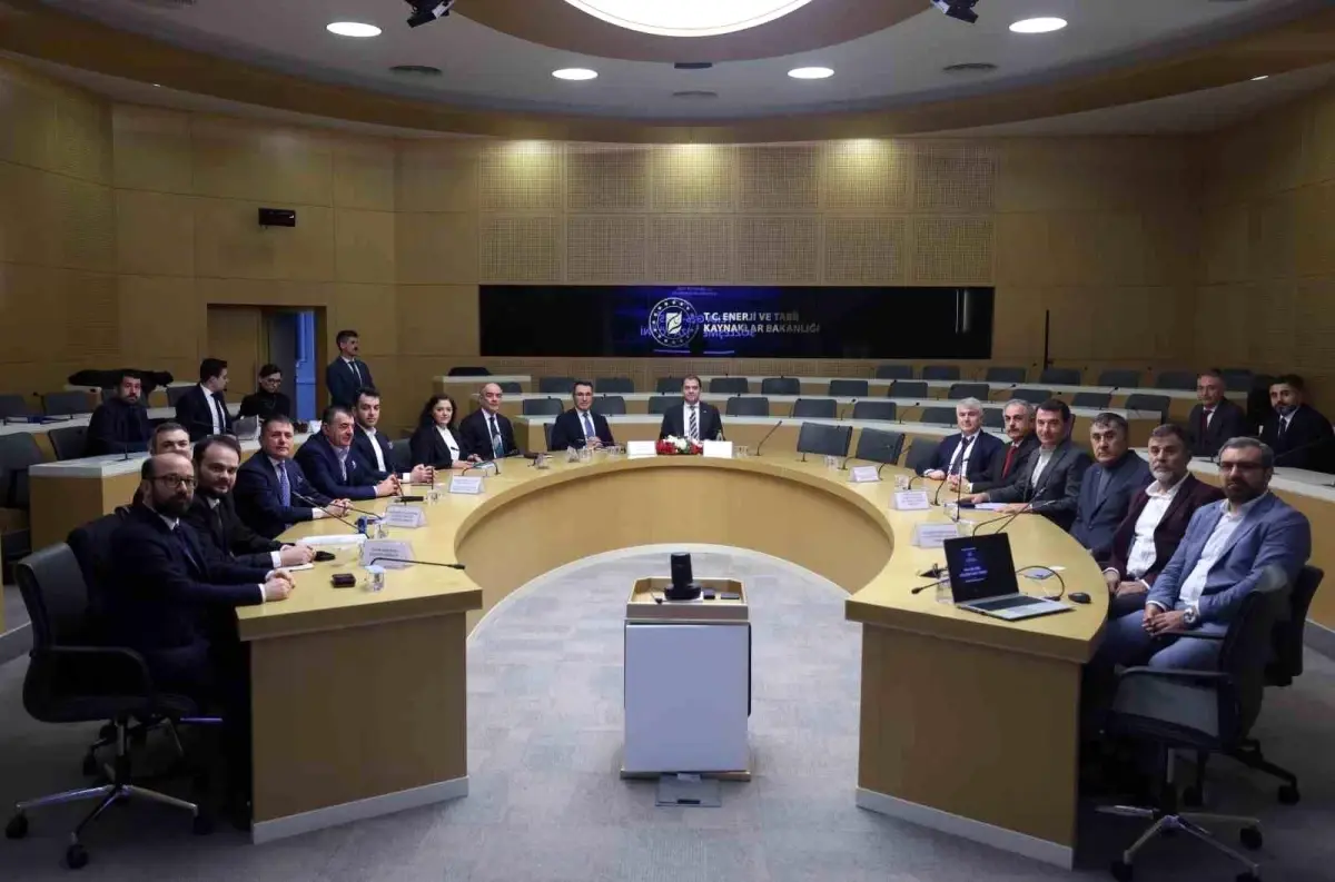 YEKA GES-2025 yarışmalarının sözleşmeleri imzalandı