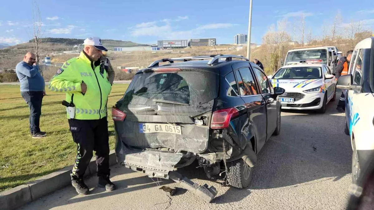Yeni aldığı aracıyla kaza yaptı: 2 yaralı