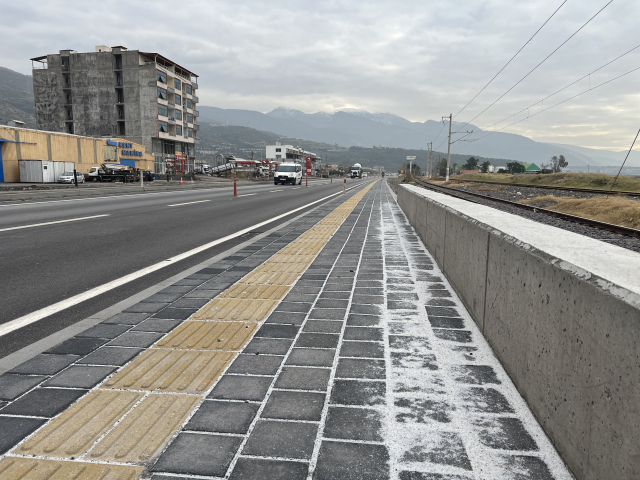 yurt disindan gelen tir lardan dokuluyor 19423949 9192 m