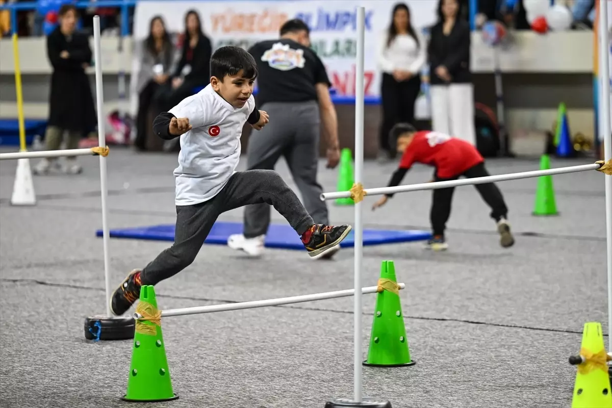 Adana'da öğrenciler olimpik çocuk oyunlarında mücadele etti