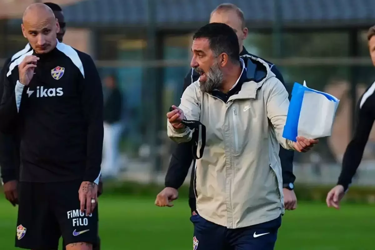 Arda Turan'dan Shelvey'nin iddialarını olay yanıt: Gerçeklikle uzaktan yakından ilgisi yoktur