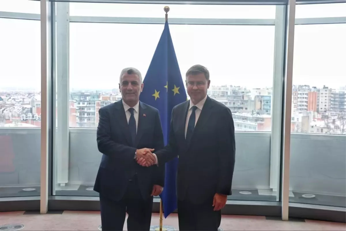 Bakan Bolat, AB Ekonomi ve Verimlilikten Sorumlu Komiser Dombrovskis ile görüştü