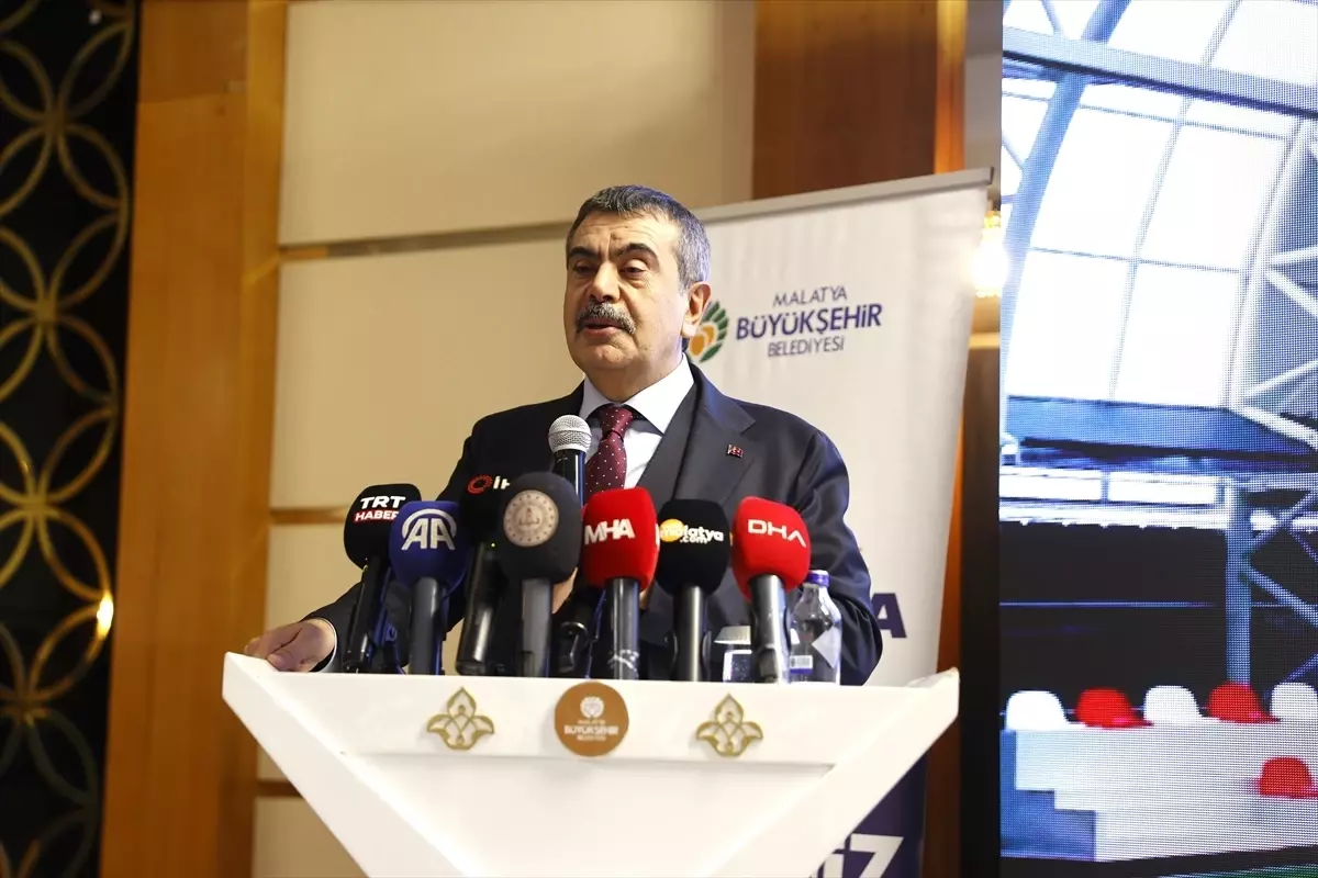 Bakan Tekin, Malatya'da "Gençlik Spor Tesisleri Toplu Açılış Töreni"nde konuştu Açıklaması