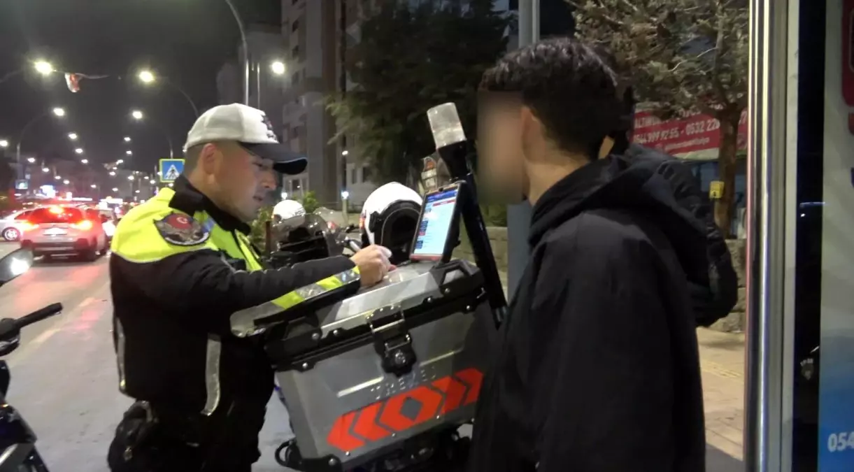 Ehliyet yetersizliği gerekçesiyle ceza yiyen üniversite öğrencisi: "Şu an duygu falan kalmadı bende, bu bo...