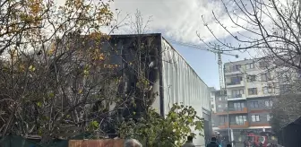 Esenyurt'ta depoda çıkan yangın söndürüldü