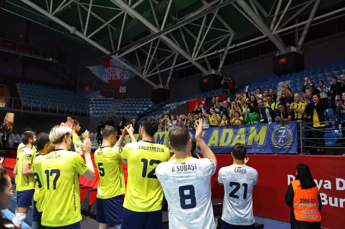 Fenerbahçe, CEV Kupası'nda 8'li Finaller Turu'na yükseldi