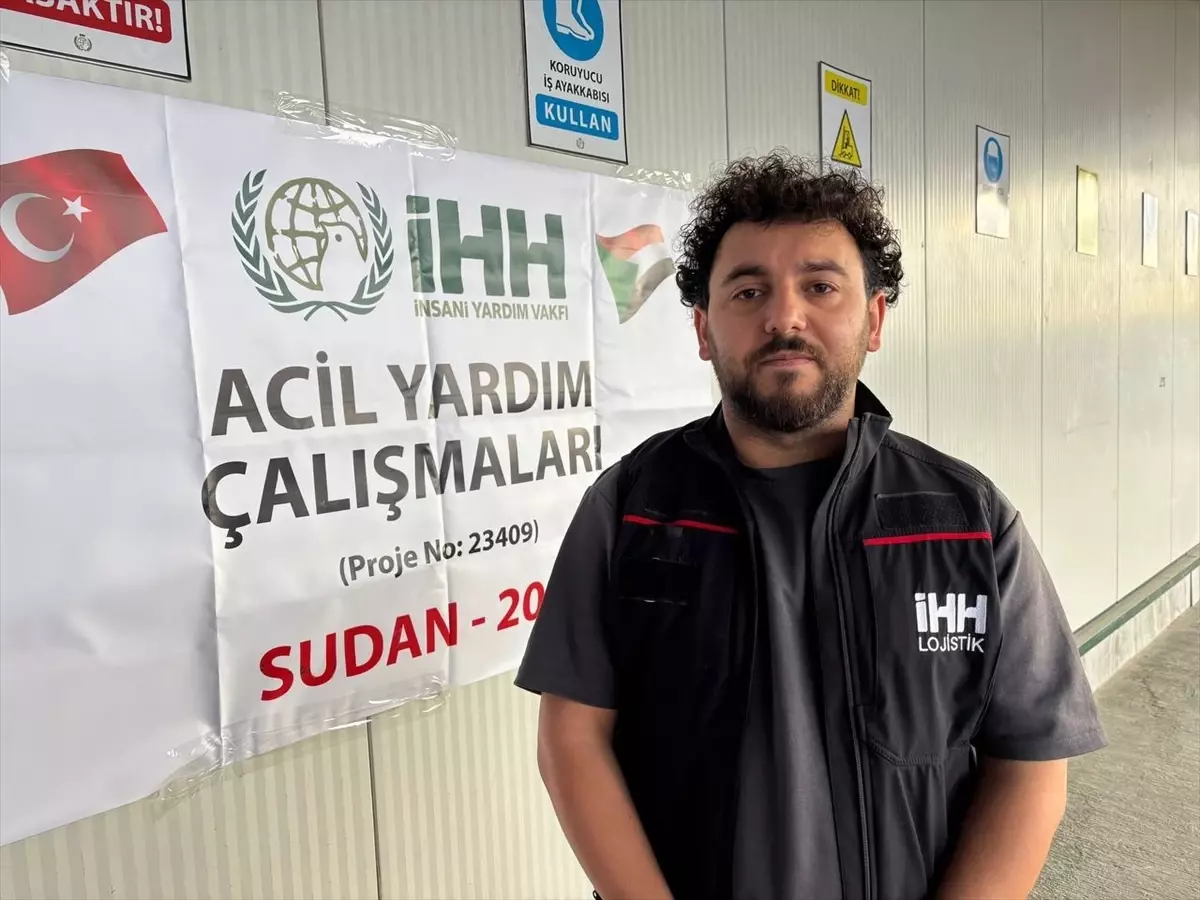 İHH, iç savaşın yaşandığı Sudan'a 13 tır yardım malzemesi gönderdi