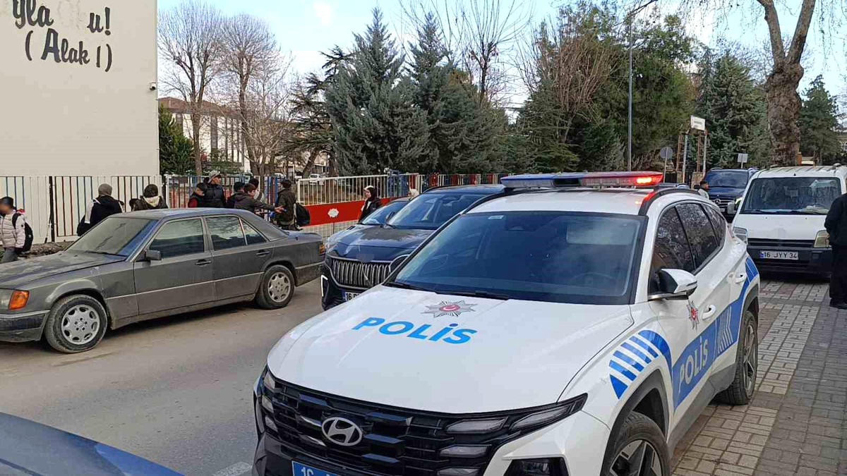 İnegöl'de bıçaklı kavga: 1 yaralı