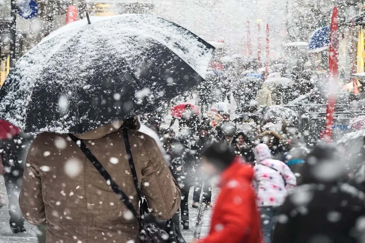 İstanbul'a kar geliyor! Cuma gününden sonra tüm hava sistemi değişecek