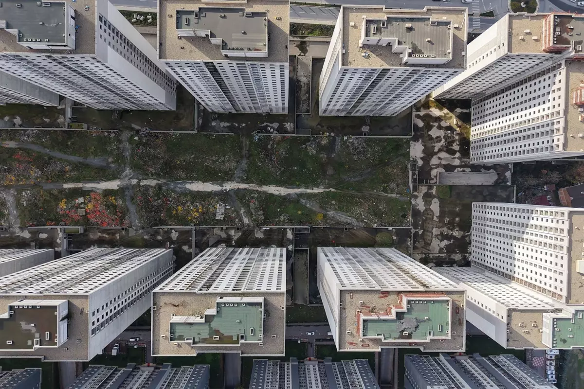 İstanbul'un gökdelen mezarlıkları Esenyurt'ta havadan görüntülendi