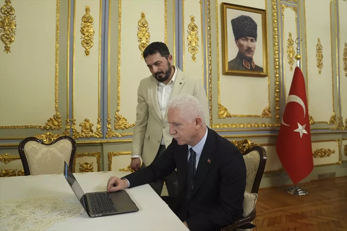 İstanbul Valisi Davut Gül, AA'nın "Yılın Kareleri" oylamasına katıldı Açıklaması