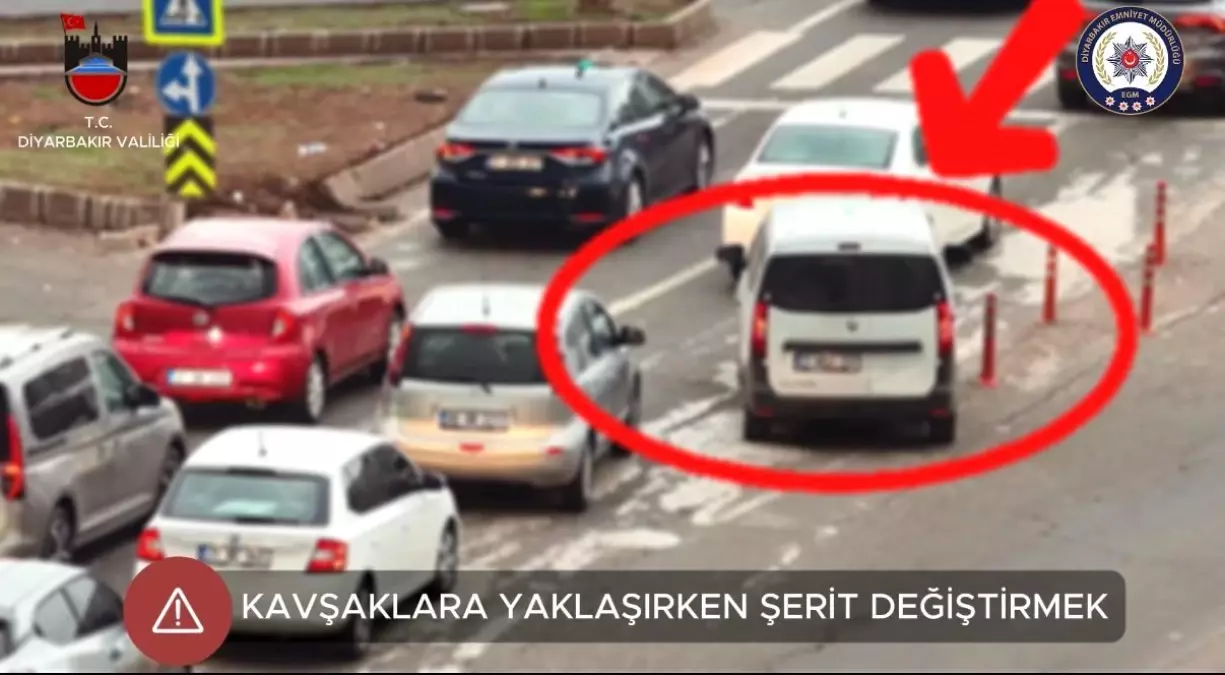 Kavşaklara yaklaşırken şerit değiştiren sürücüler dronla tespit edildi