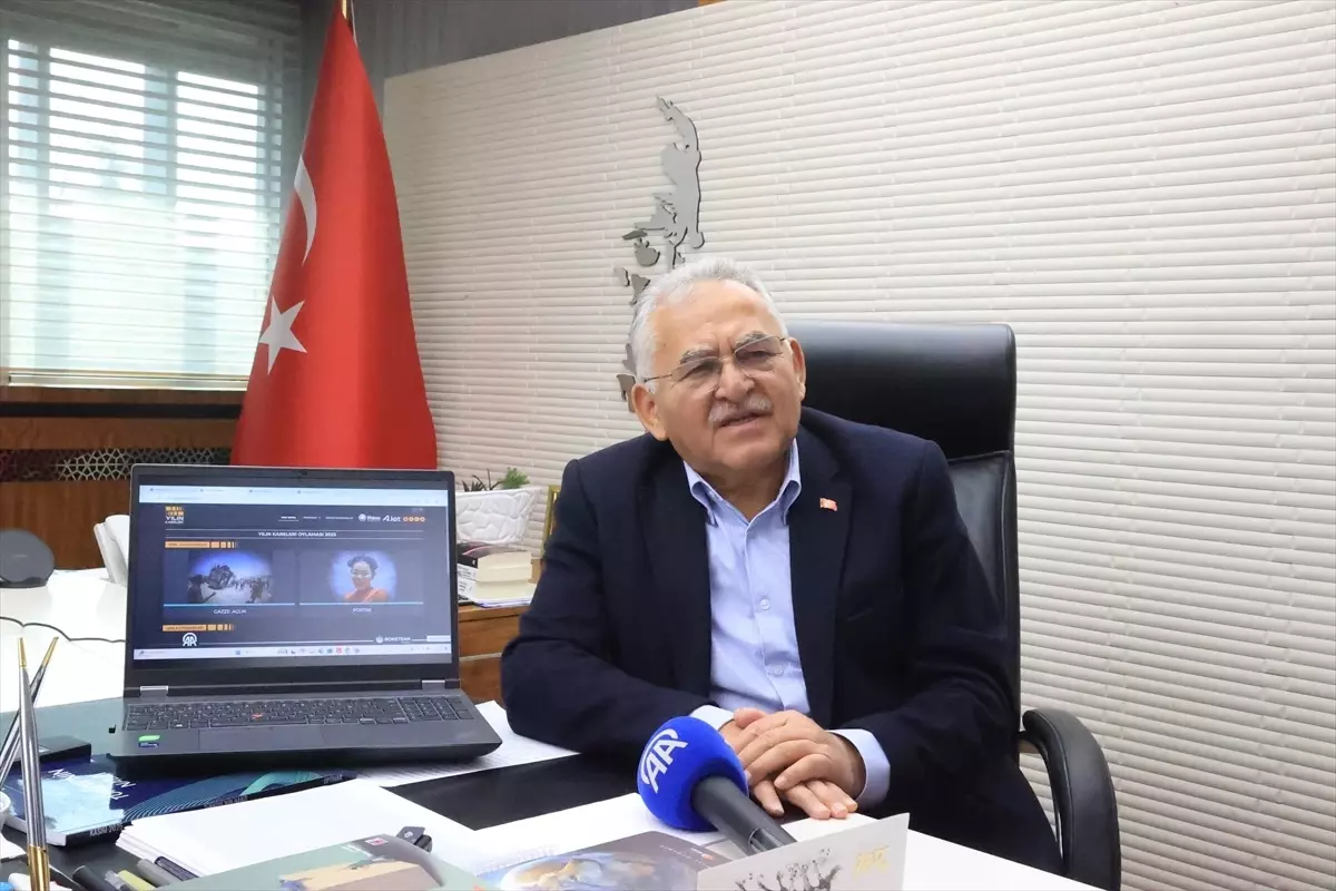 Kayseri Büyükşehir Belediye Başkanı Büyükkılıç, AA'nın "Yılın Kareleri" oylamasına katıldı