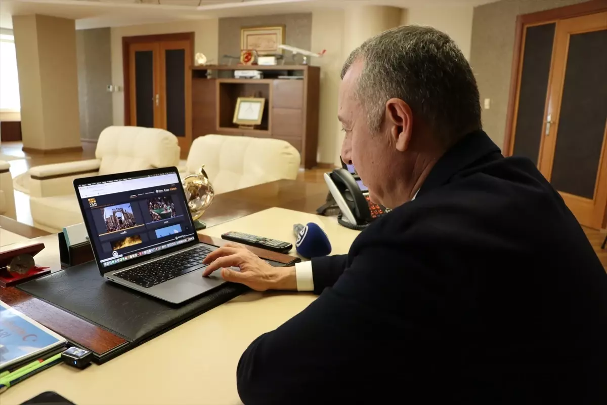 Kocaeli Büyükşehir Belediye Başkanı Büyükakın, AA'nın "Yılın Kareleri" oylamasına katıldı