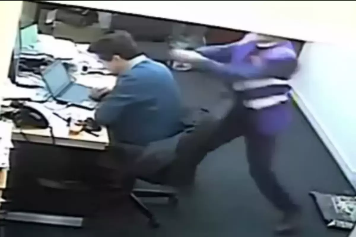 Müdür, metresiyle ilişki yaşayan yardımcısına İngiliz anahtarıyla saldırdı