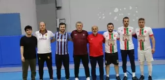 Of'ta ayak tenisi turnuvası başladı