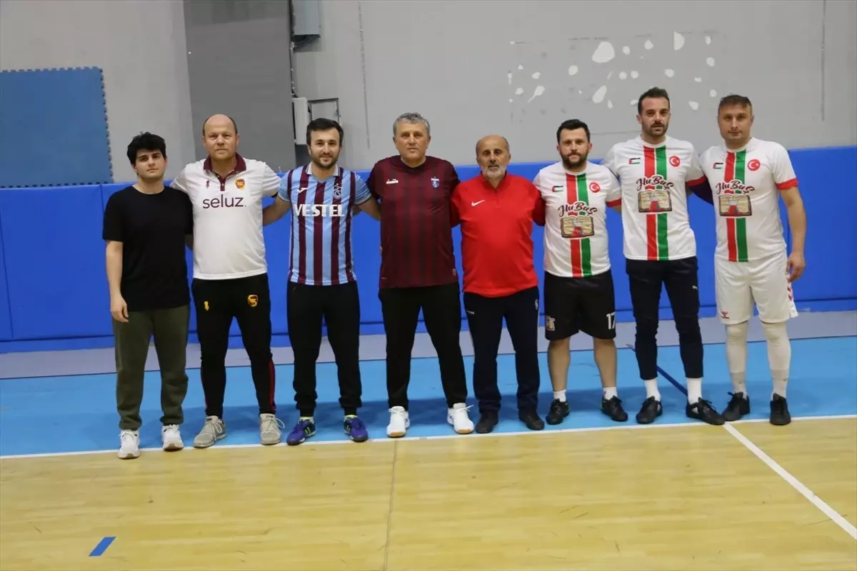 Of'ta ayak tenisi turnuvası başladı