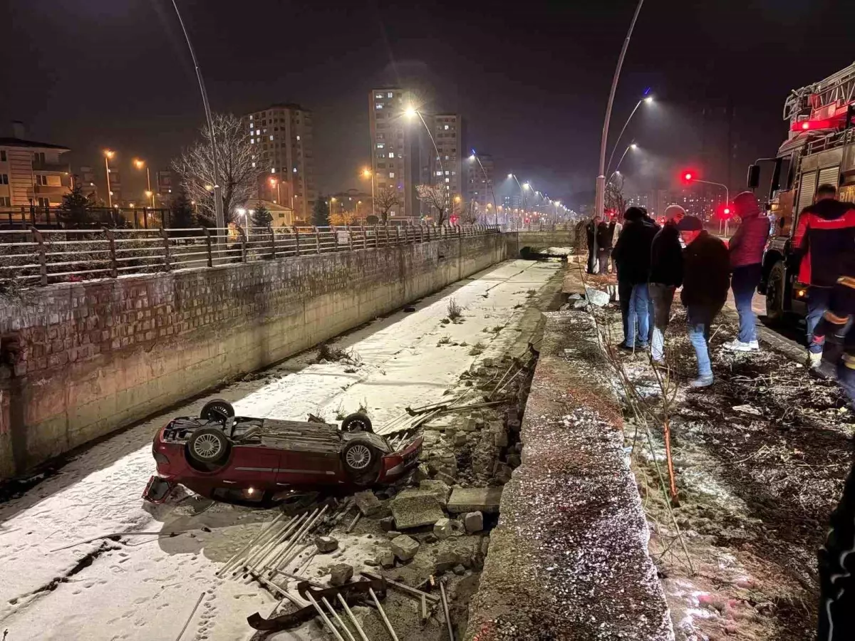 Otomobil kanala uçtu: 1 yaralı