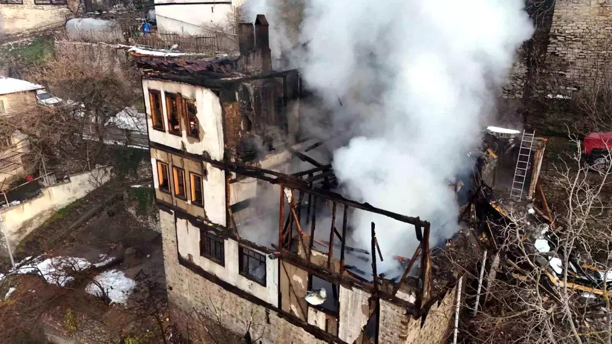 Safranbolu'da 46 günde aynı mahallede ikinci konak yangını